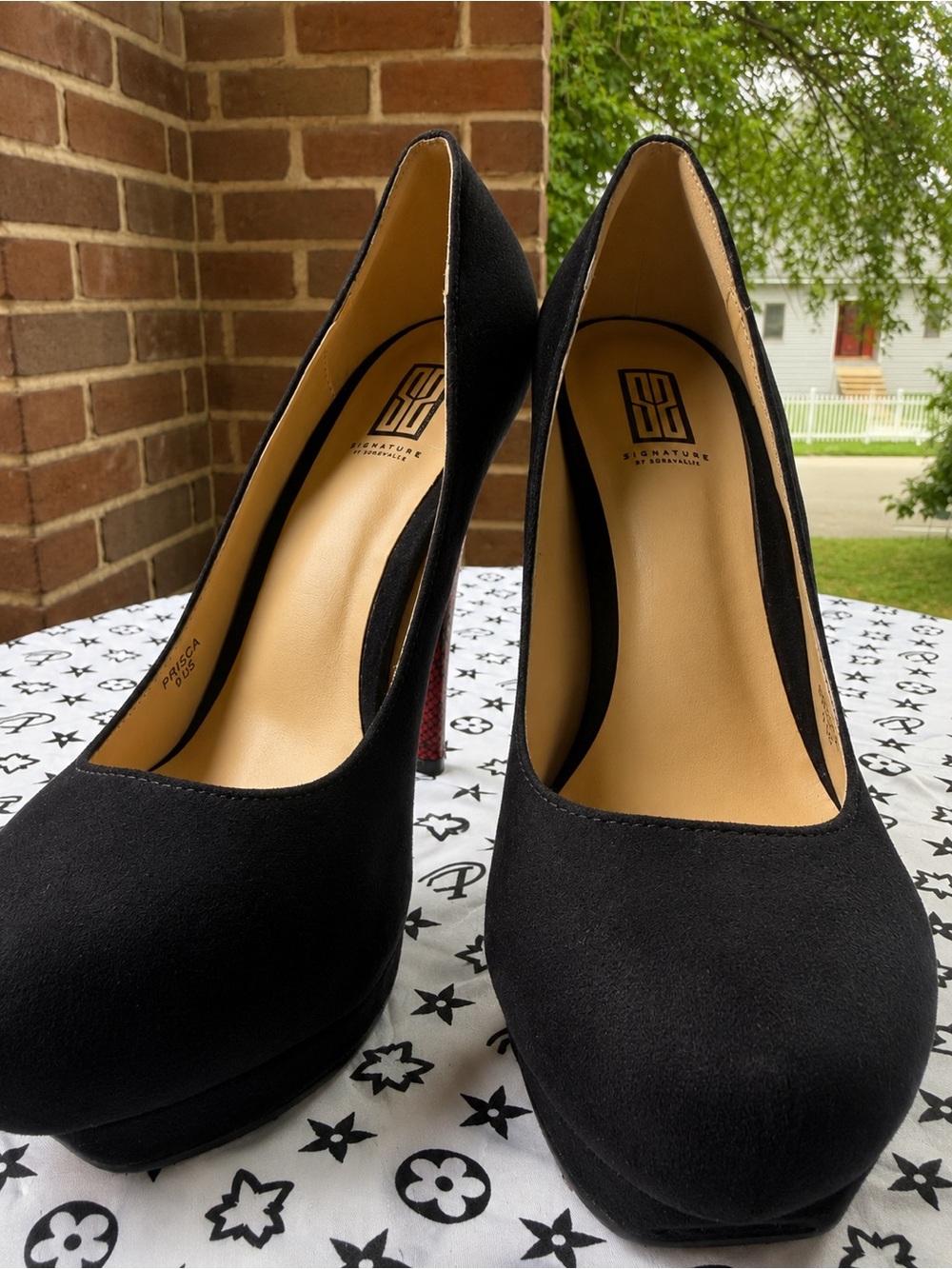 Shoe Dazzle Black Suede Platform High Heels